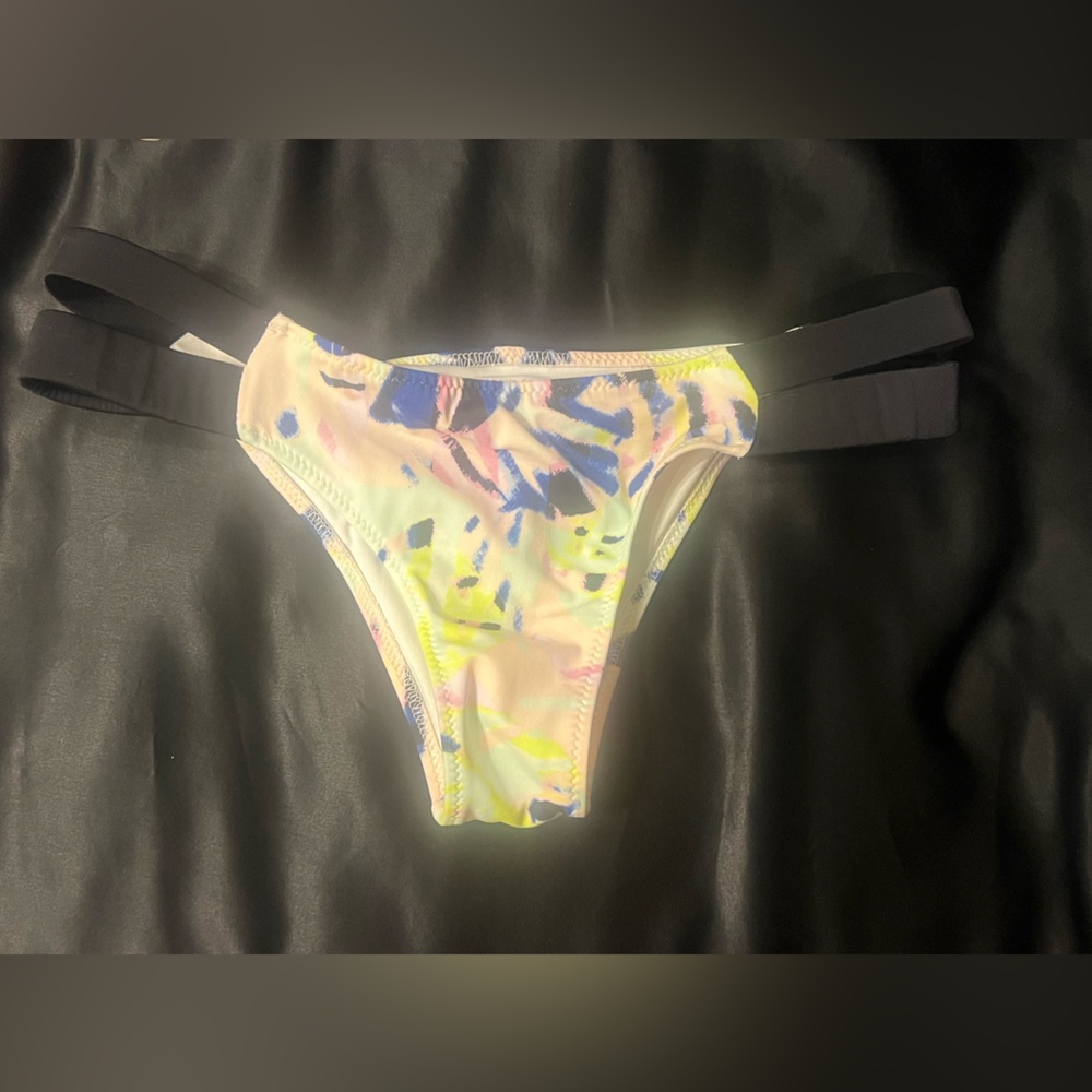 Rare vs bikini bottom itsy cheeky double strap strappy size small